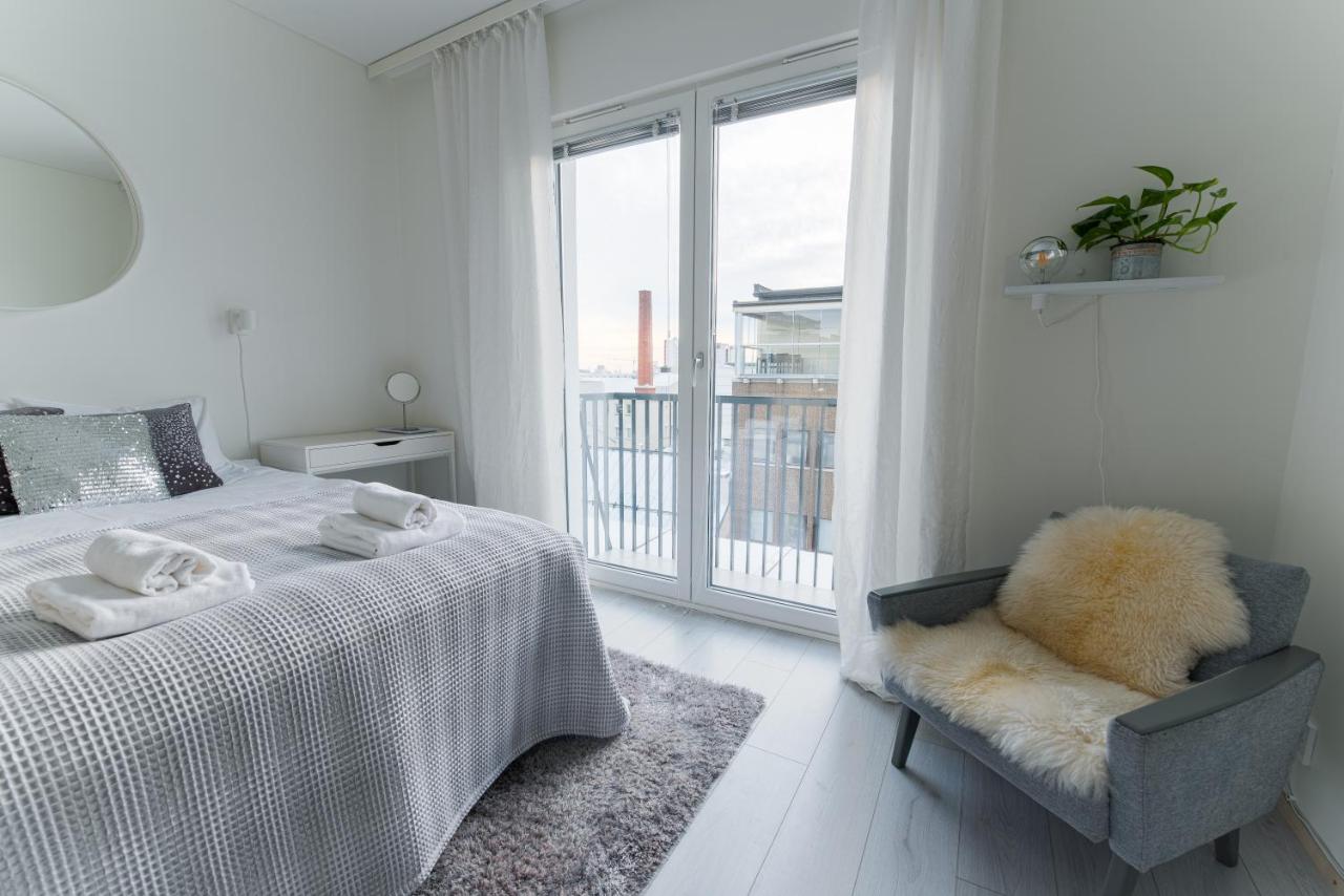 B&B Oulu - Compact high quality top floor studio in perfect location - Bed and Breakfast Oulu
