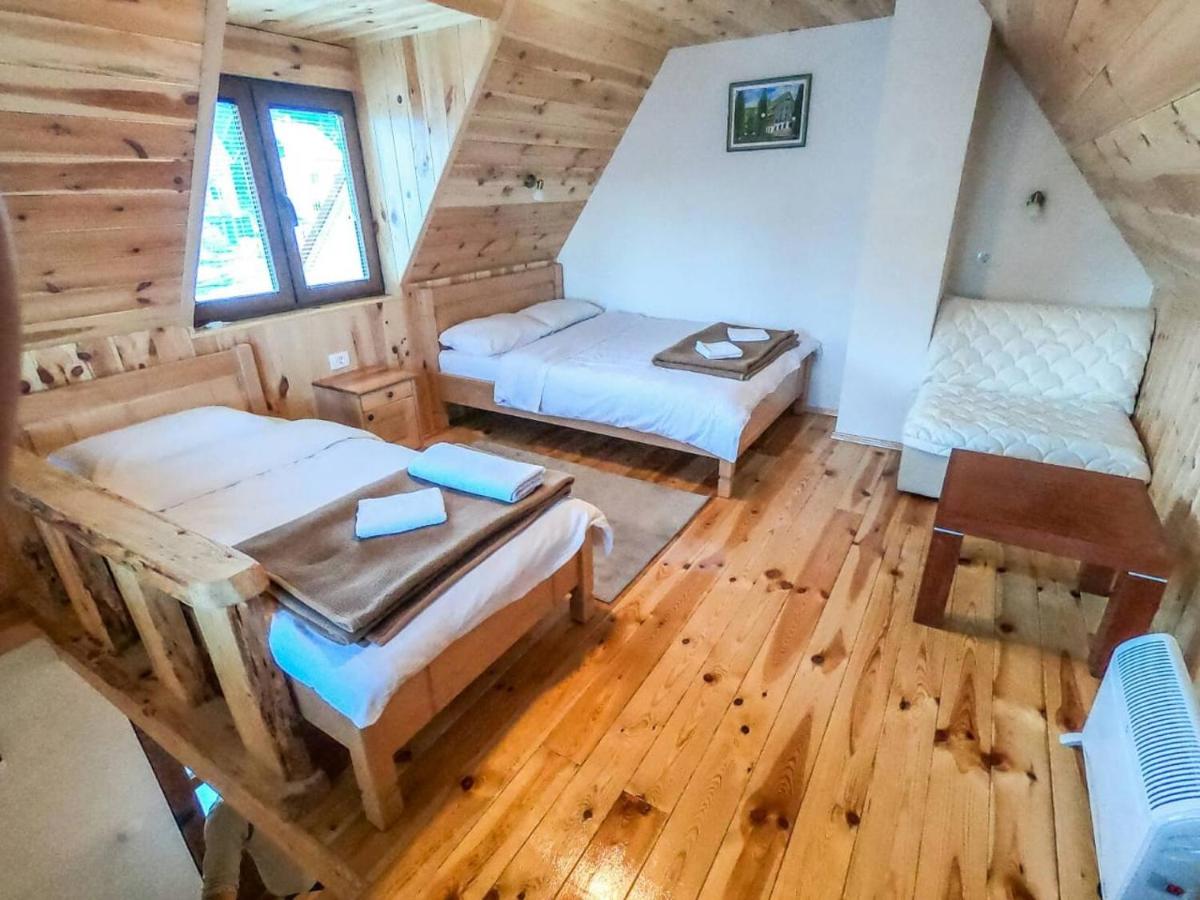 Bungalows Ivan - B&B