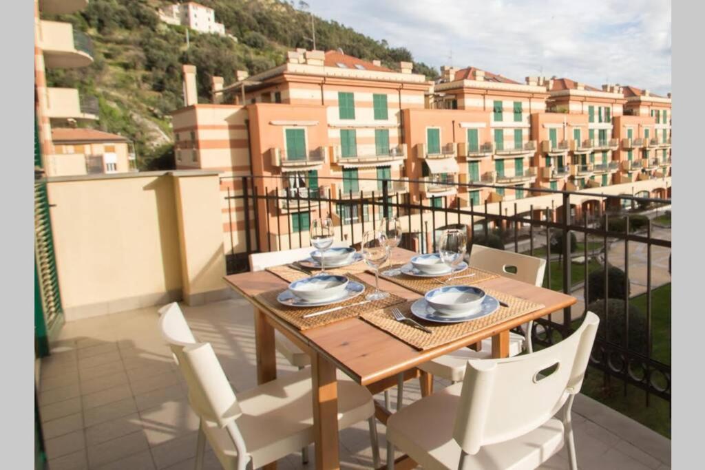 Appartamento ristrutturato con terrazzo - B&B Varazze