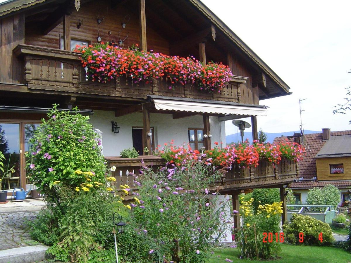 Ferienwohnung-im-Haus-Christine - B&B