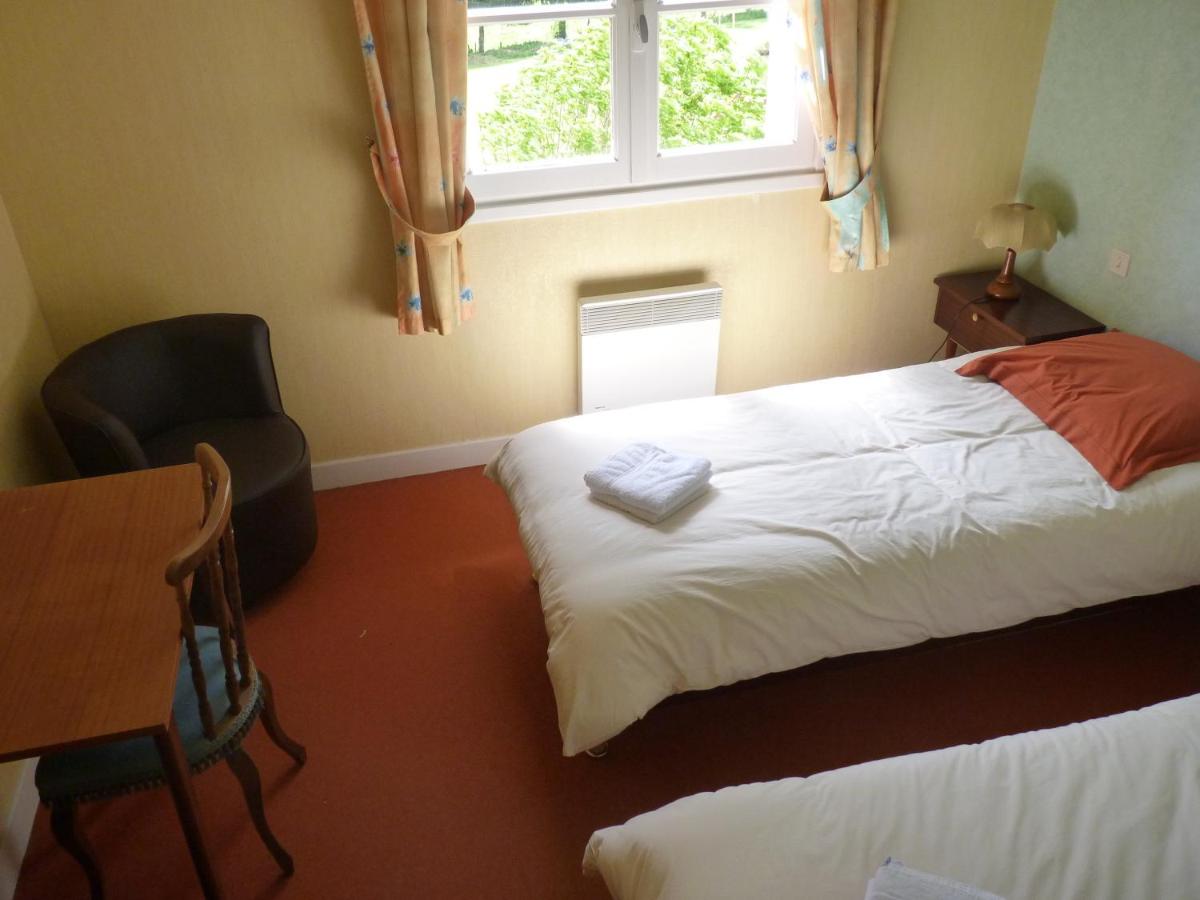 Basic Quadruple Room (2 Adults + 2 Children)