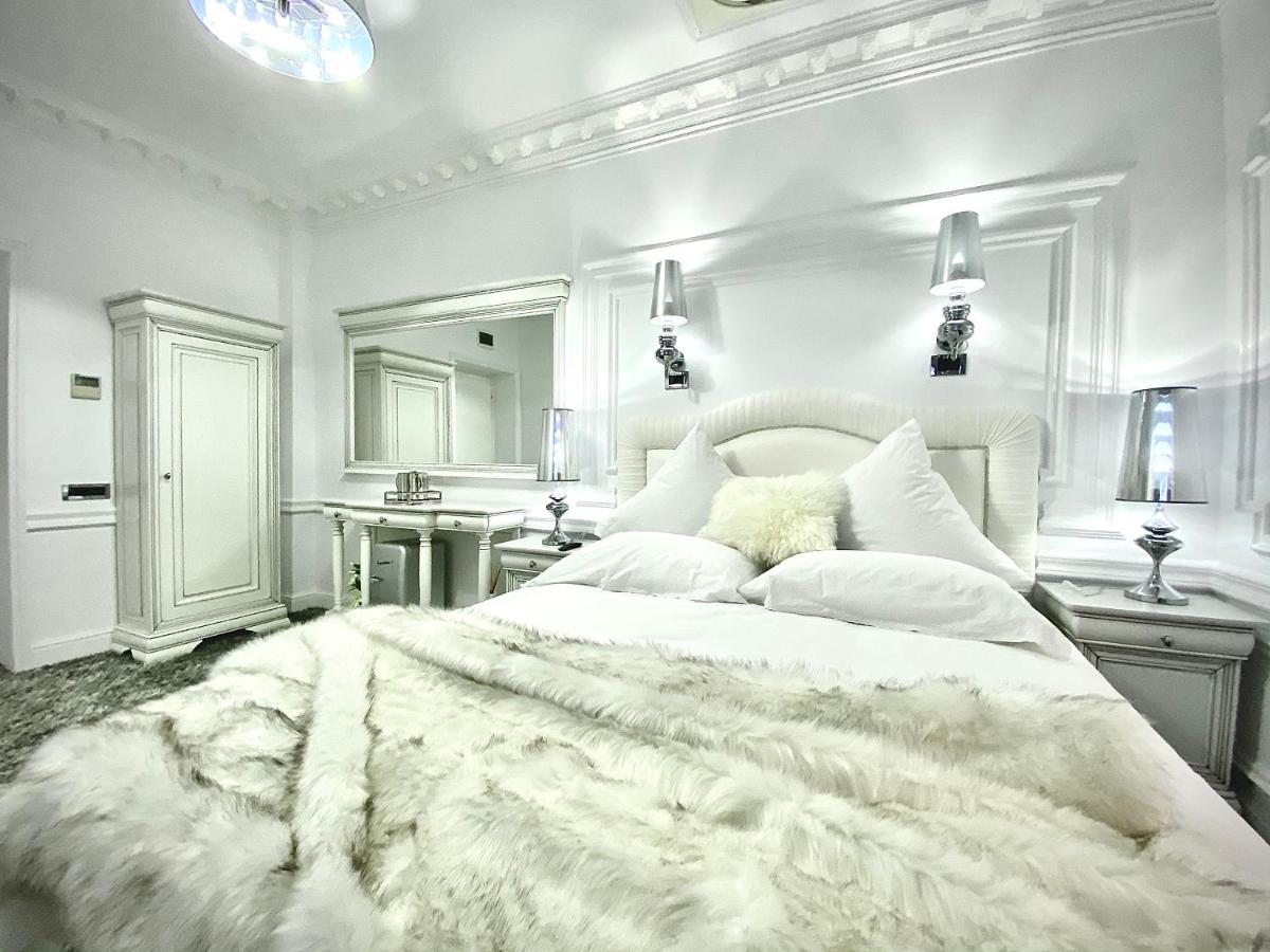 B&B Ploieşti - President Luxury - Bed and Breakfast Ploieşti