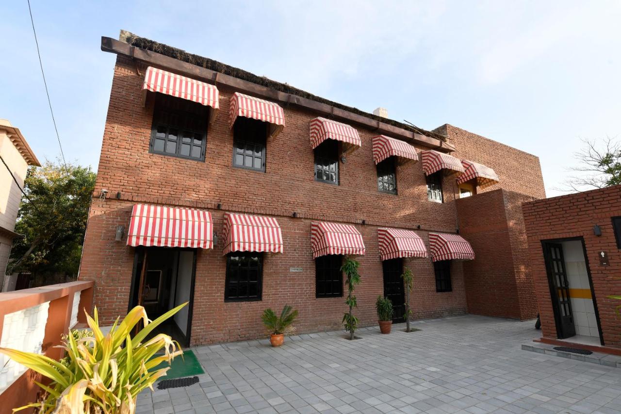 B&B Bharatpur - Hotel Sunbird - Bed and Breakfast Bharatpur