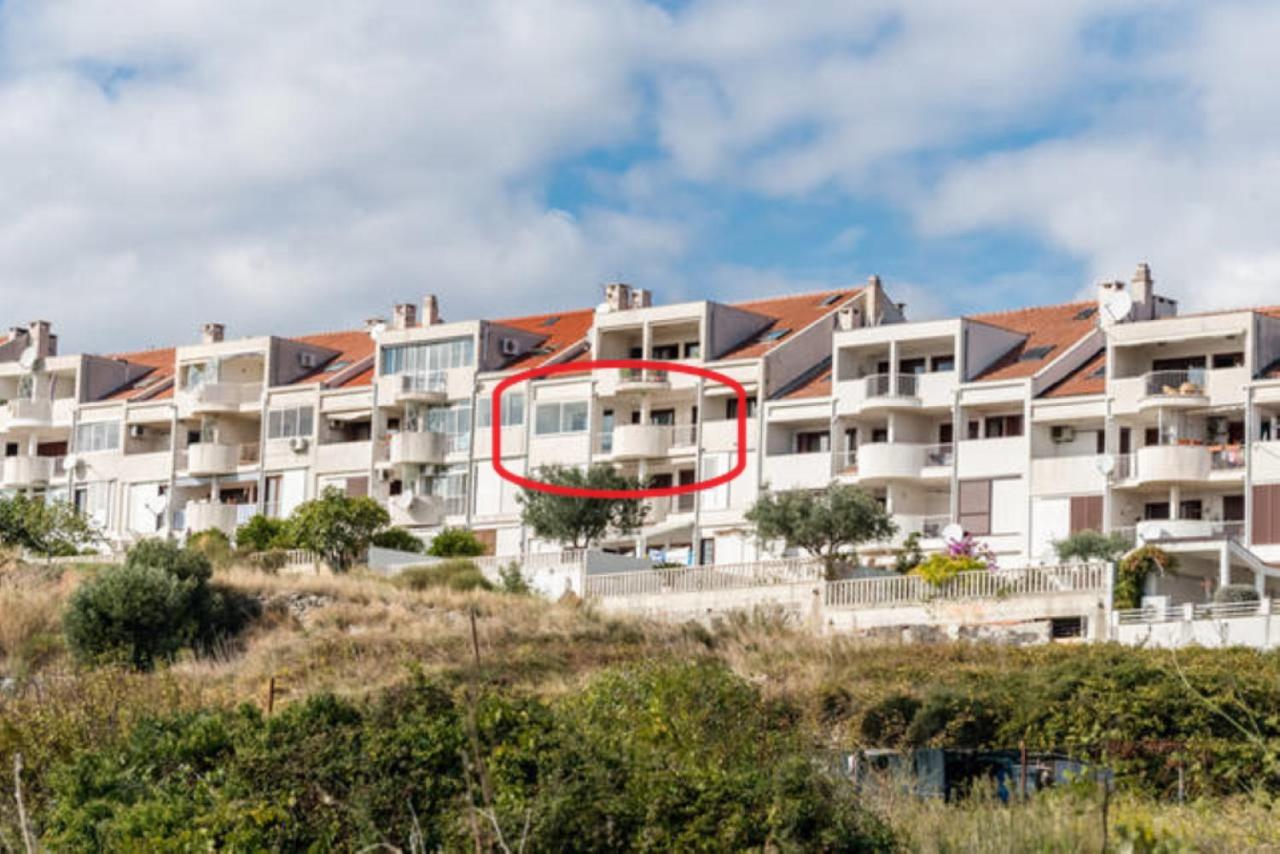 Sea view Apartment Reno w/garage - Chambres d’hôtes Split