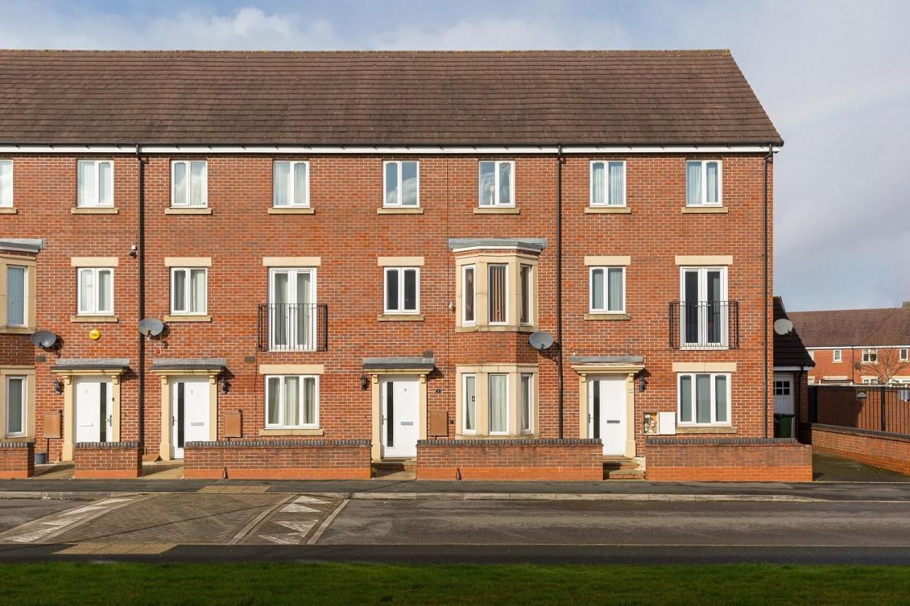 B&B Wolverhampton - 6 Bedroom New Build House - Bed and Breakfast Wolverhampton