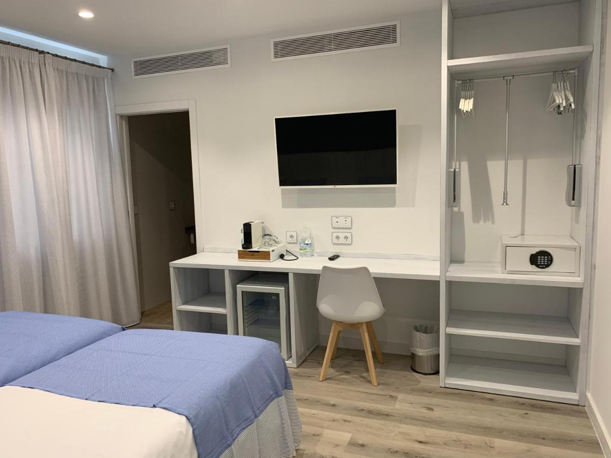Large Twin Room