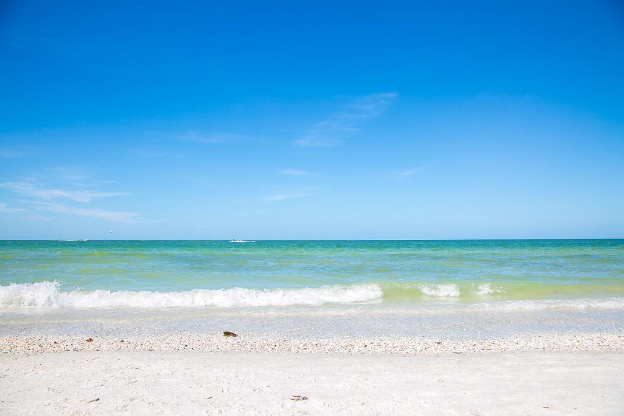 B&B Marco Island - Ideal for Conference @ J.W. Marriott / Access to Beach!! - Bed and Breakfast Marco Island