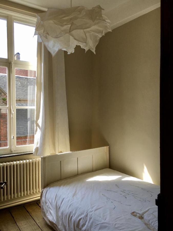 Single Room with Shared Bathroom