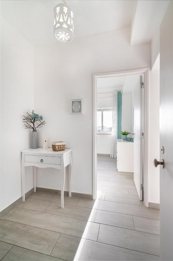APARTAMENTO COR DO MAR - Sunny, Clean and spacious apartment with sea view, in Alvor - very close walking distance to the beach and Alvor Village - Chambres d'hôtes Alvor