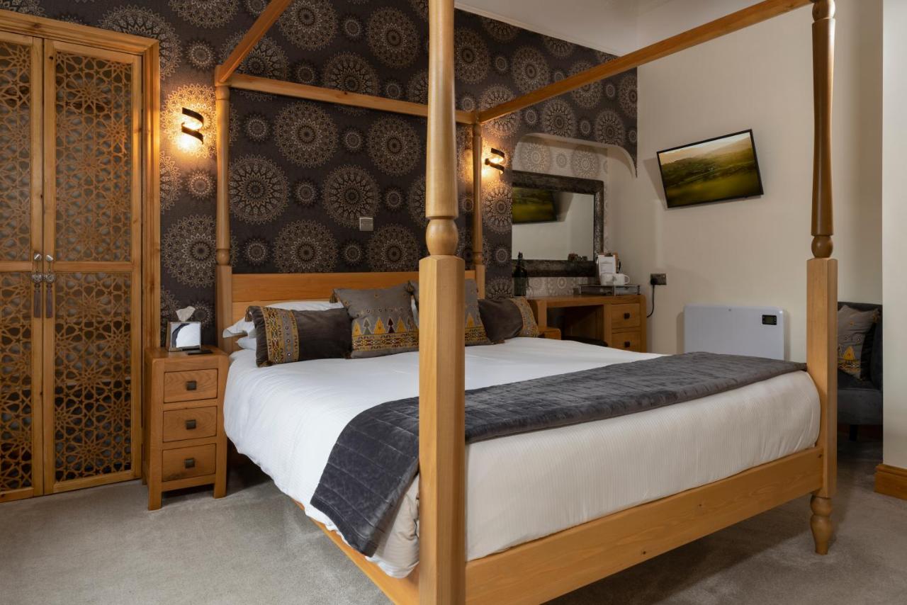 King Room with Four Poster Bed