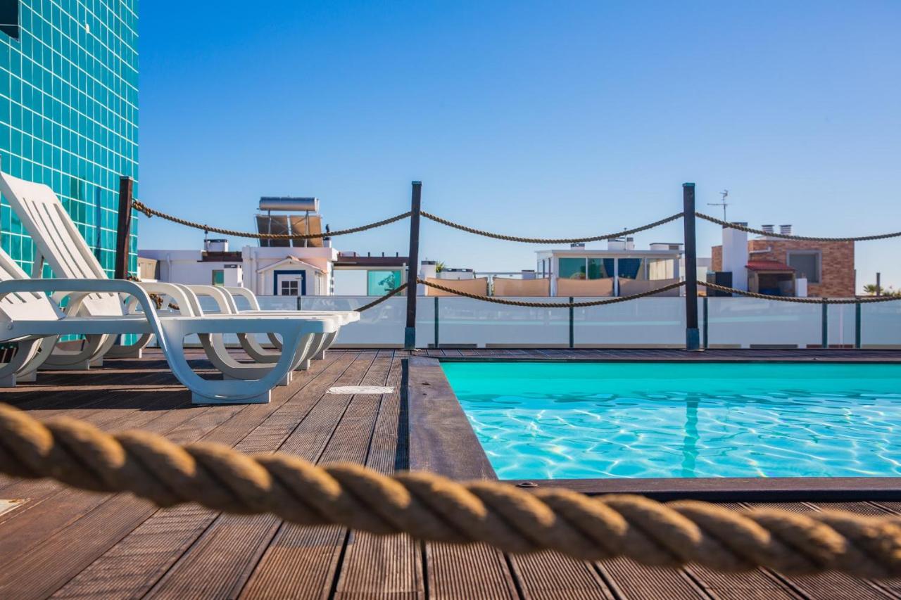 Modern 2Bed Rooftop Pool & Gym, Marina &Meia Praia Lagos - B&B
