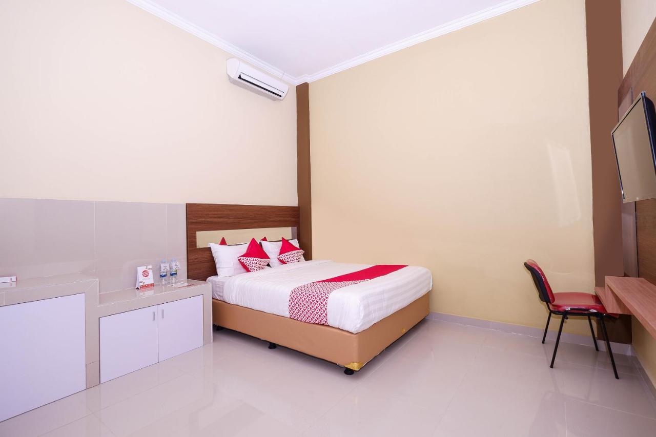 B&B Surakarta - OYO 1506 Shabrina 2 Syariah - Bed and Breakfast Surakarta