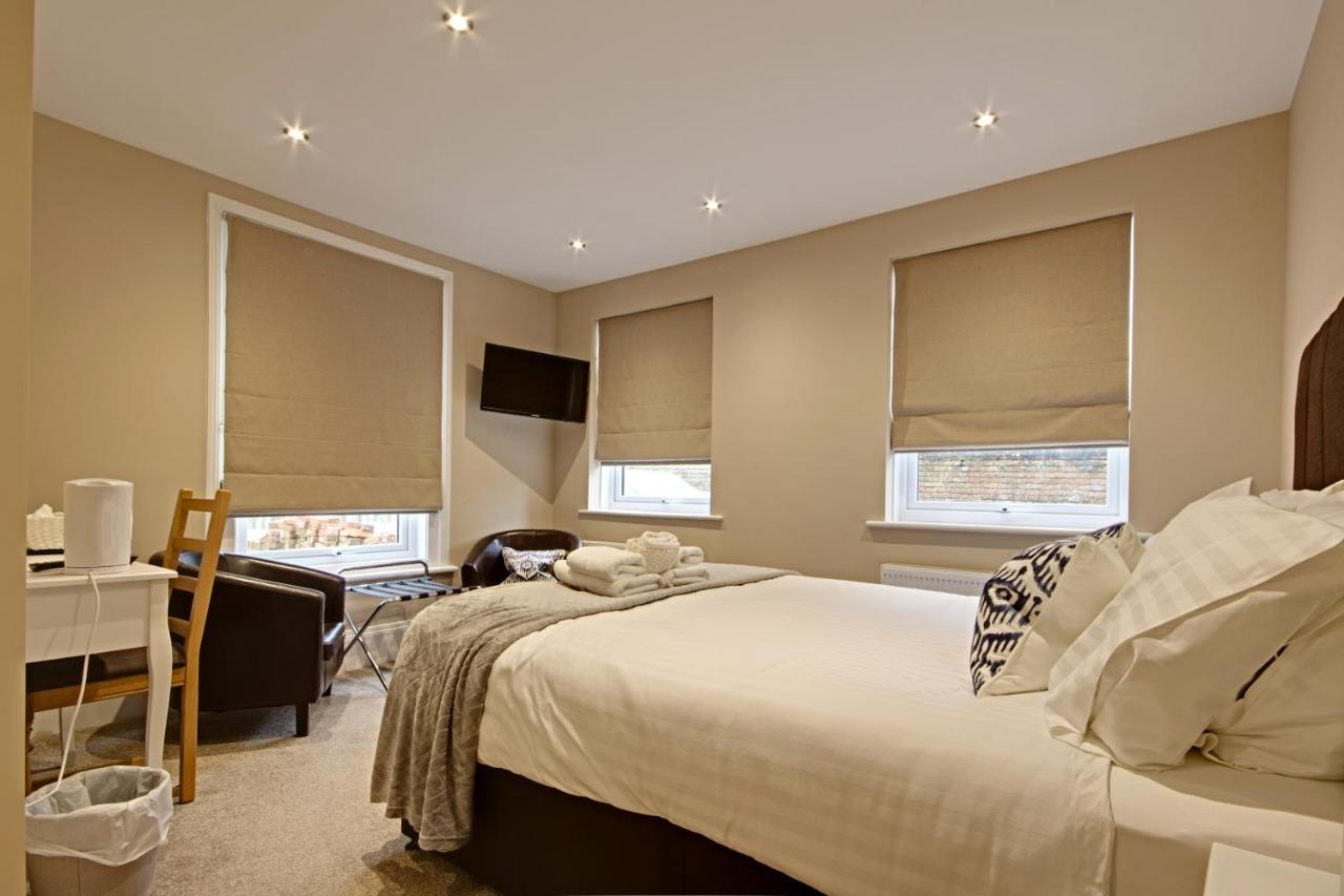 Deluxe Double Room with Shower