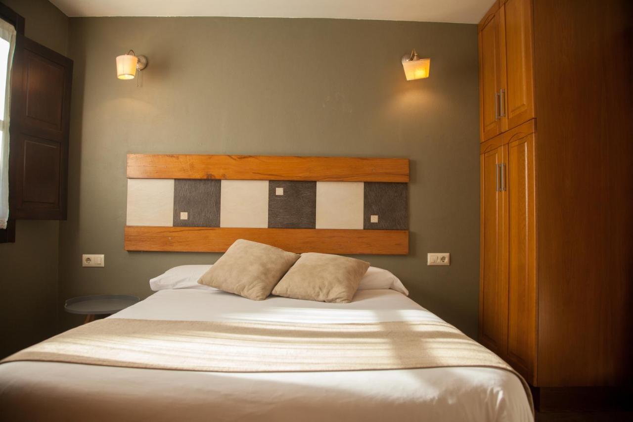 One-Bedroom Apartment (2 Adults)