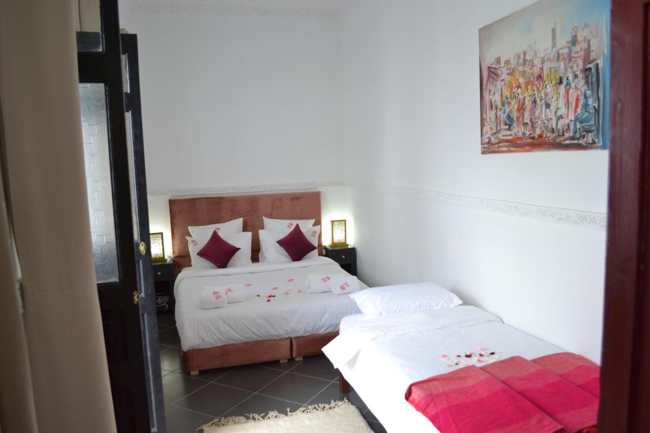 Dreibettzimmer mit eigenem Bad