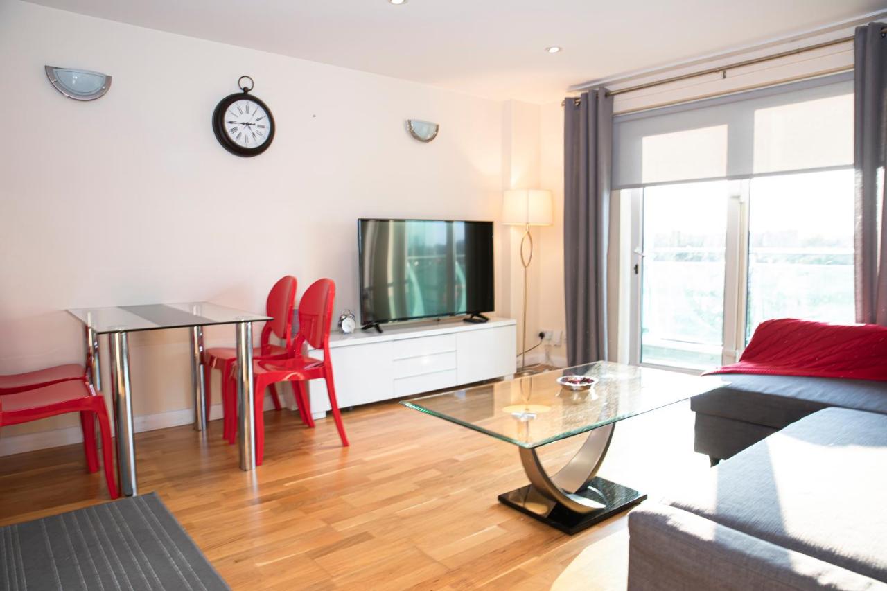 B&B Enfield Town - Tranquil Apartment with Stunning Views - Bed and Breakfast Enfield Town