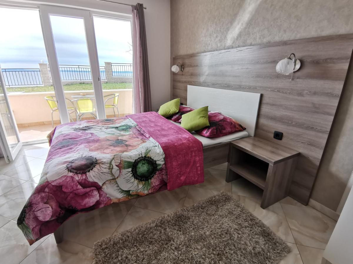 Estudio con jardín privado y vistas al mar