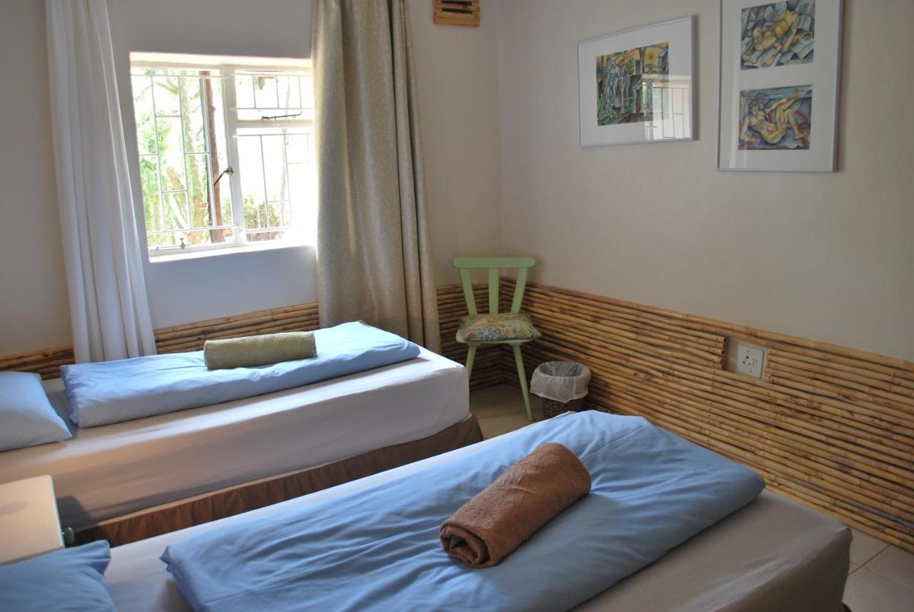 Habitación Doble con baño compartido - 2 camas