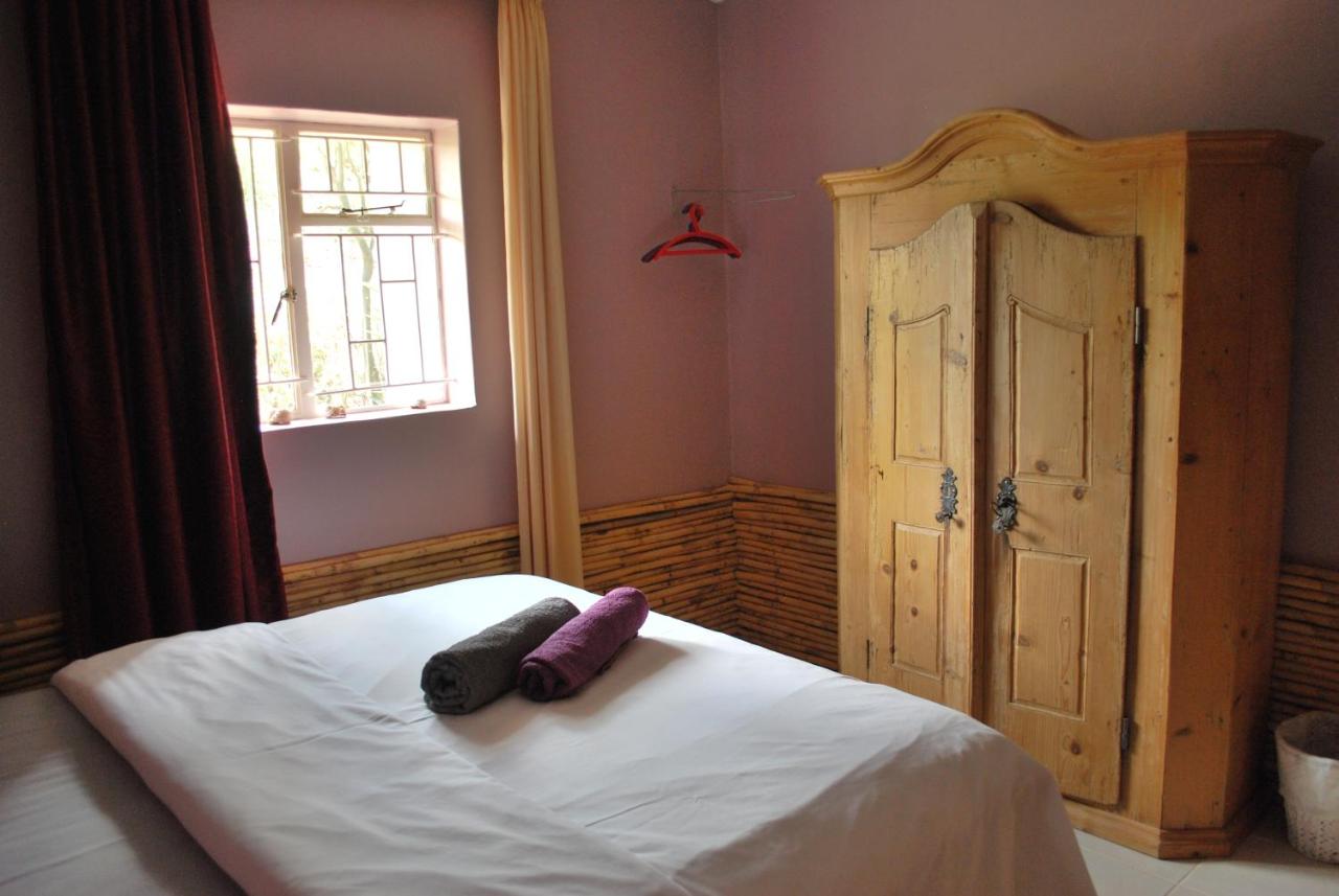 Habitación con baño compartido - Cama grande