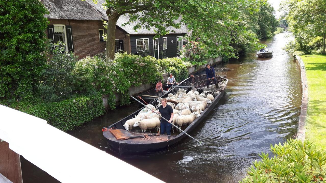 B&B Giethoorn - Farmhouse Lodge Giethoorn - Bed and Breakfast Giethoorn