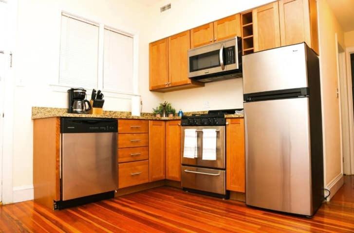Stylish Apartment in Malden. 20 min from Boston - Chambres d’hôtes