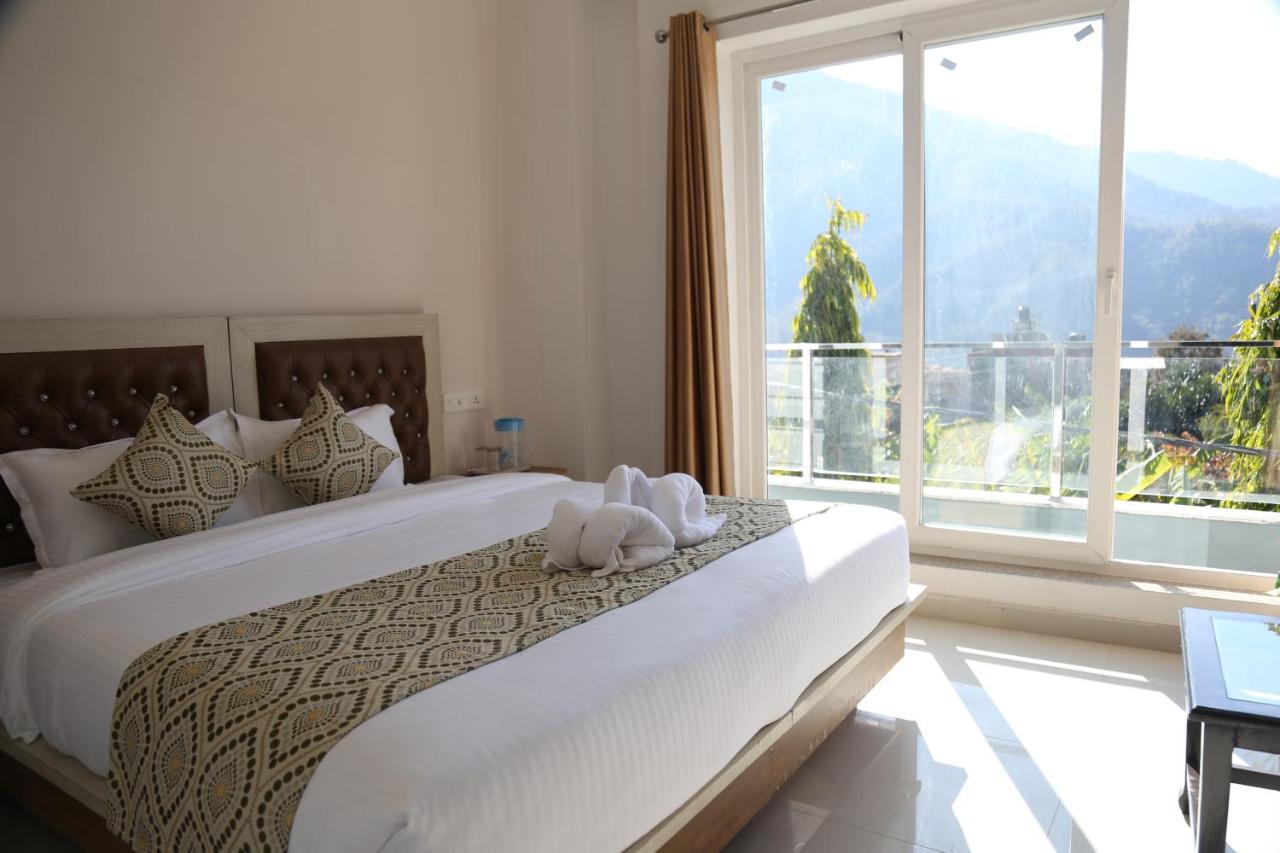 B&B Rishikesh - Mountain View Room By Yog Tapovan - Bed and Breakfast Rishikesh