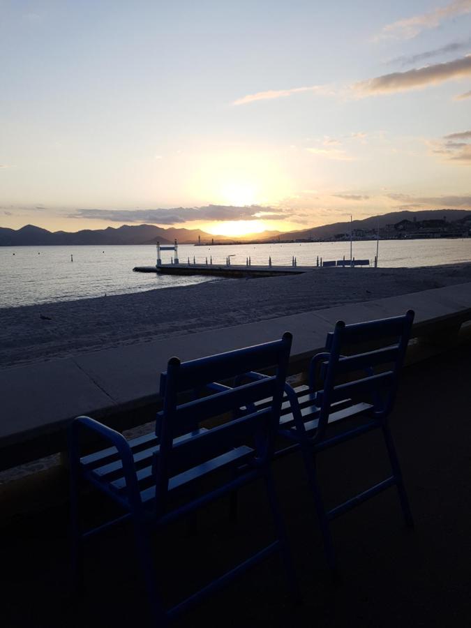 ++++ renovated cosy 50m2 sunny flat / balcony / close to beach and to the Palais des festivals ++++ - B&B