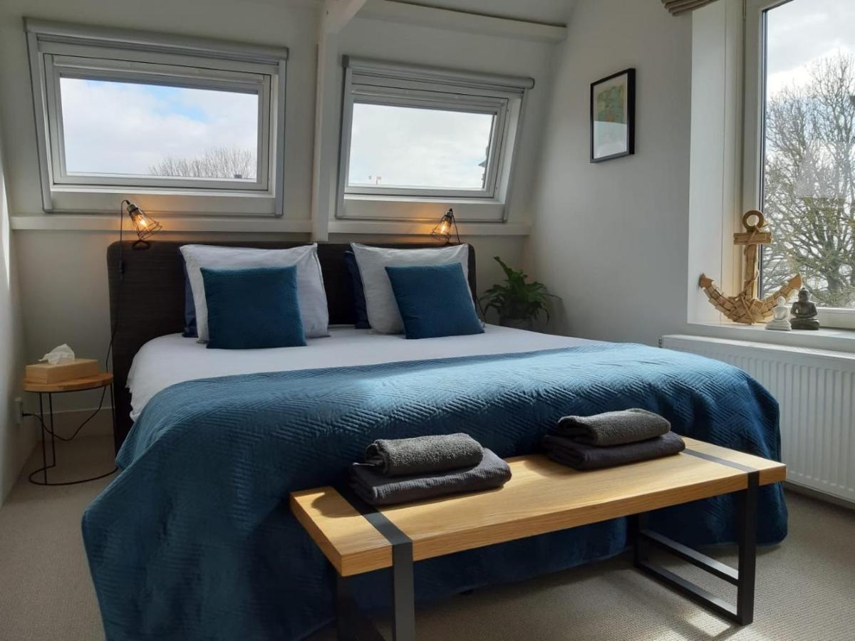 B&B Enkhuizen - Appartement Havenzicht - Bed and Breakfast Enkhuizen