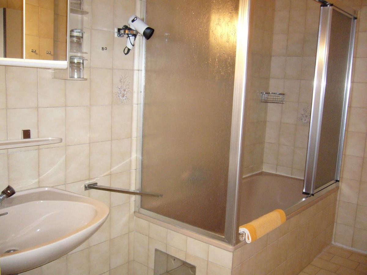 Apartment mit Balkon