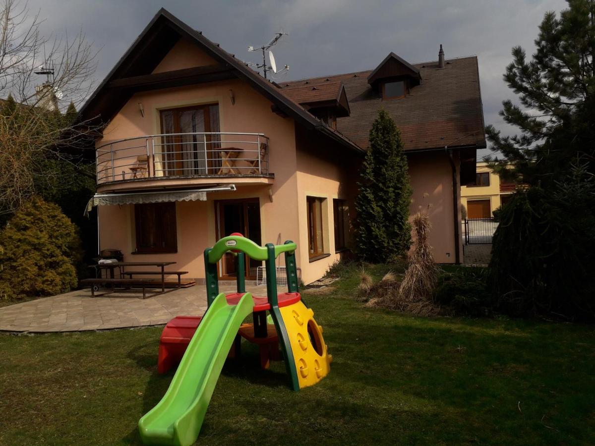 Penzión Vila Dalí - Bed and Breakfast Rajecké Teplice