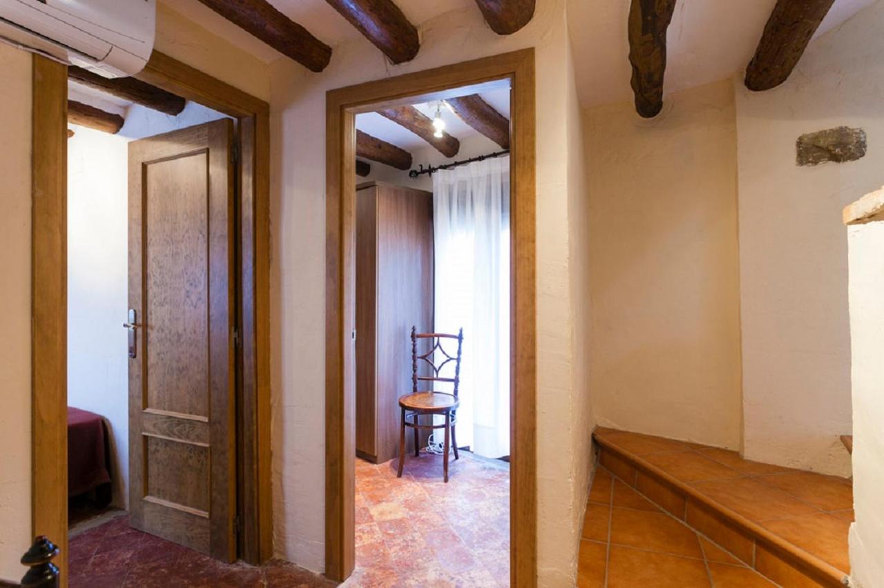 Apartment with Shower