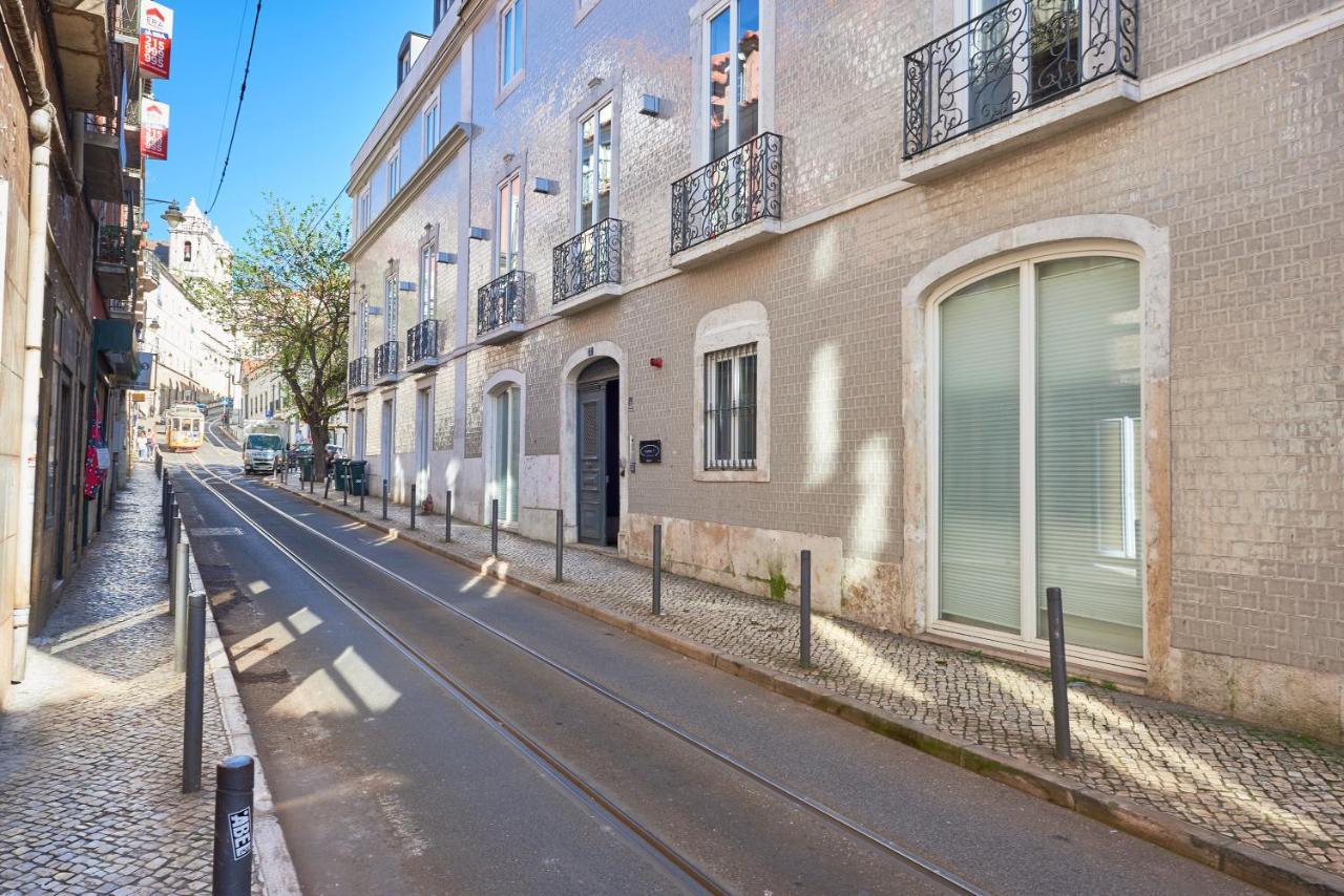 Lisbon Five Stars Apartments Combro 7 - B&B