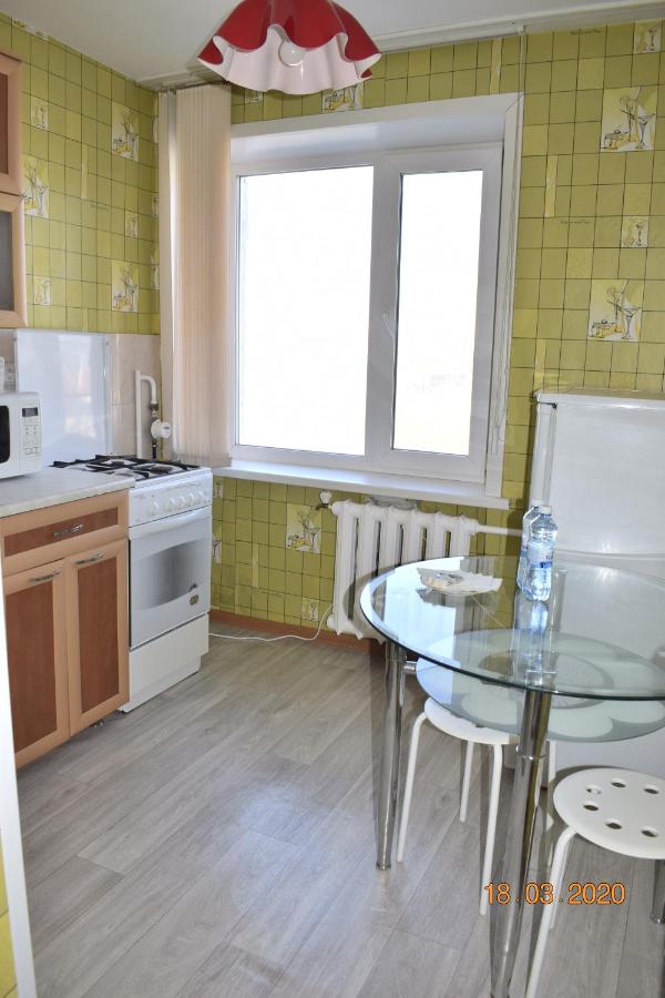 1 комнатные апартаменты на Ауэзова 236 - B&B Kökşetaw