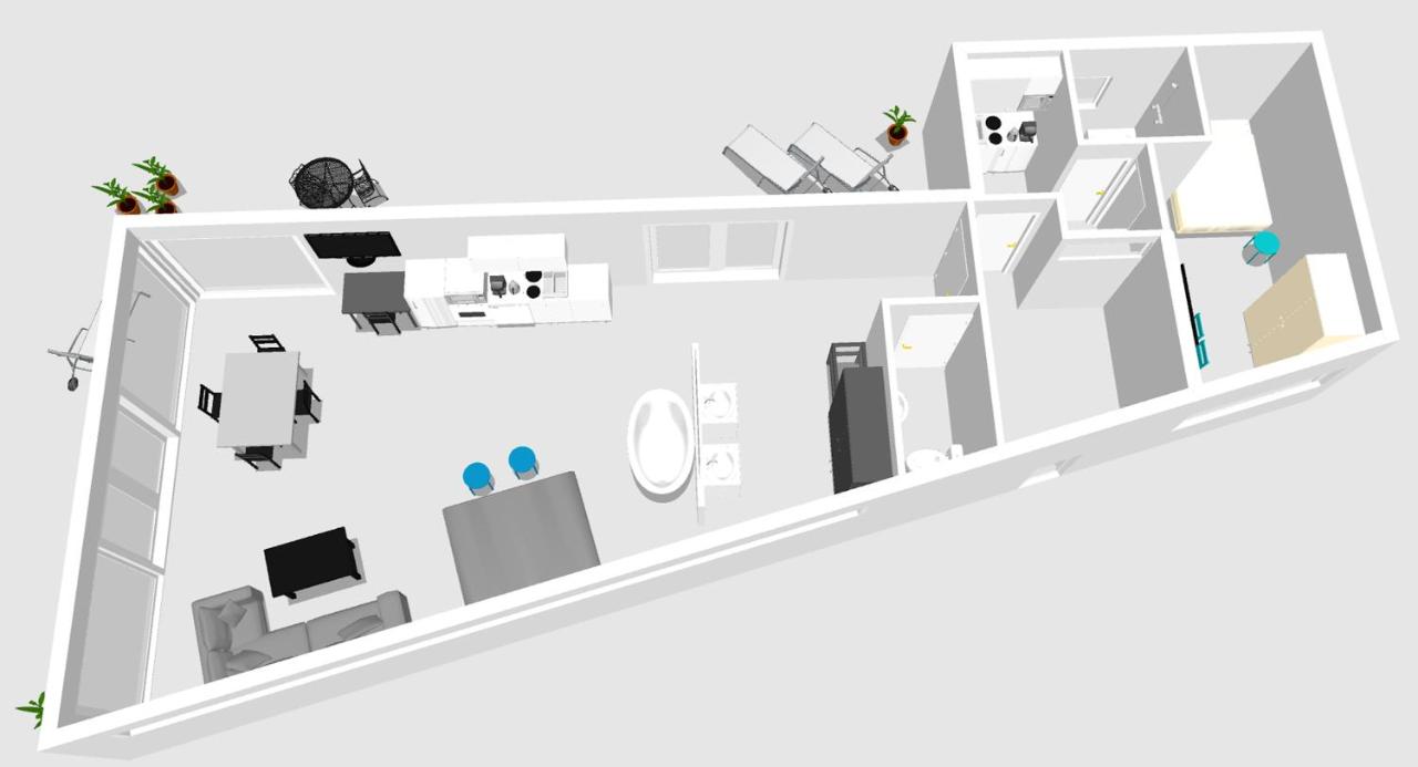 Penthouse Apartment with Terrace (4 - 6 Adults)