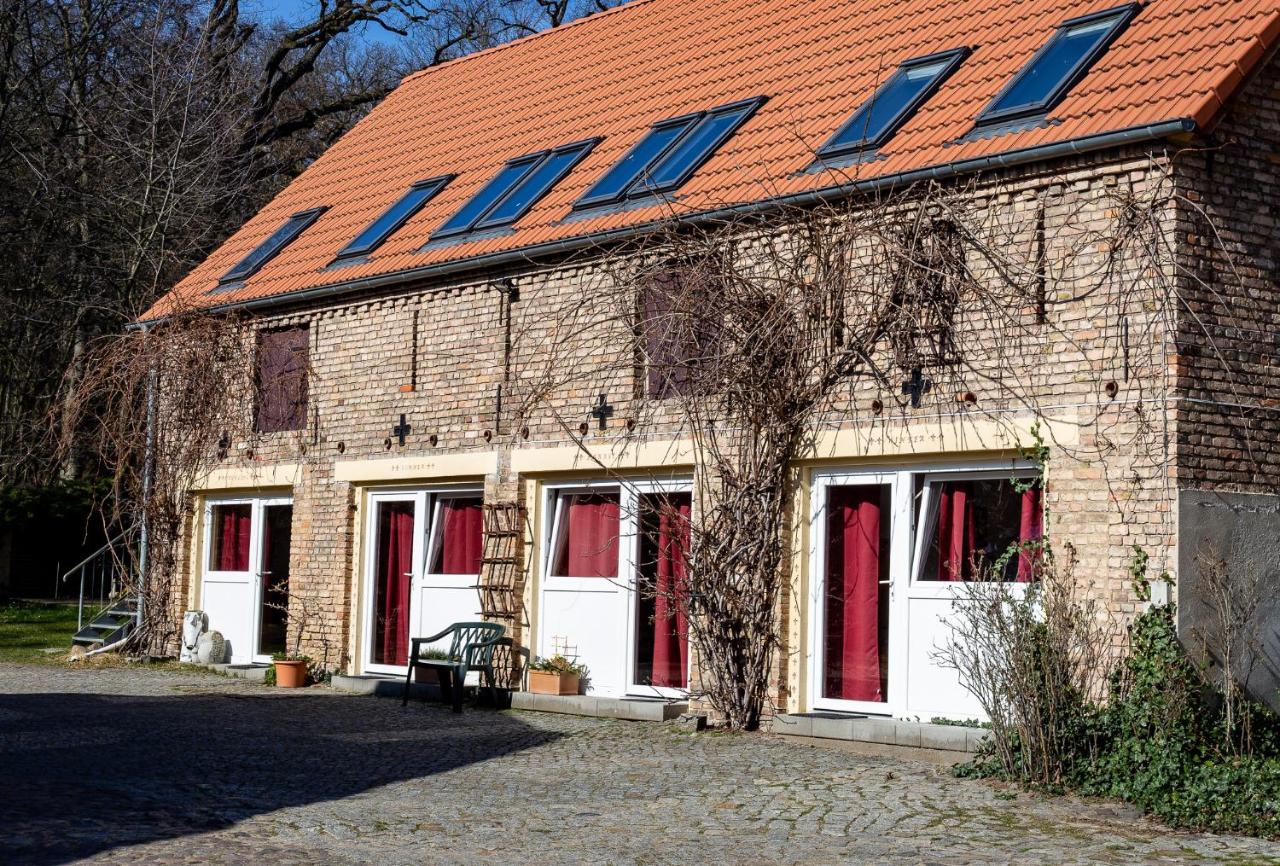 Landhof Potsdam - B&B