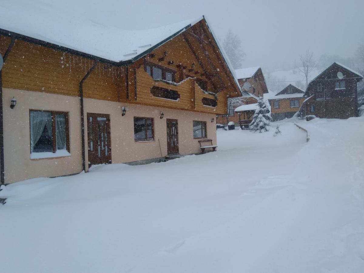 Приватна садиба "Гереджука" - Bed and Breakfast Vorokhta