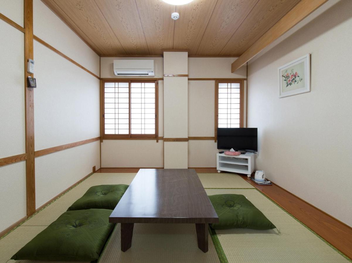 Japanese-Style Room