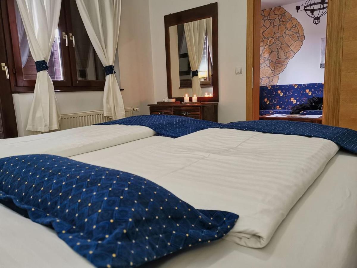 One-Bedroom Comfort Apartment ( 3 Adults )