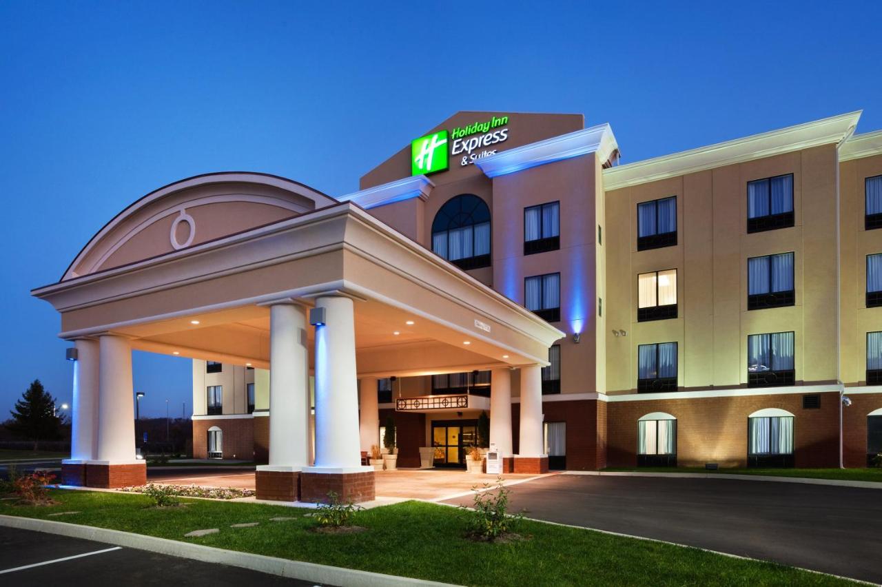 B&B Newport - Holiday Inn Express Hotel & Suites Newport South, an IHG Hotel - Bed and Breakfast Newport