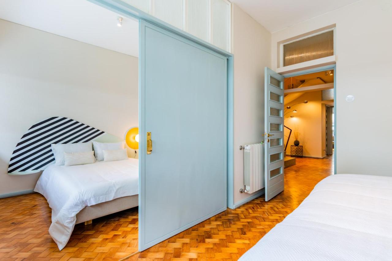 B&B Porto - UNIQUE Modernist Duplex apartment & PARKING - Bed and Breakfast Porto