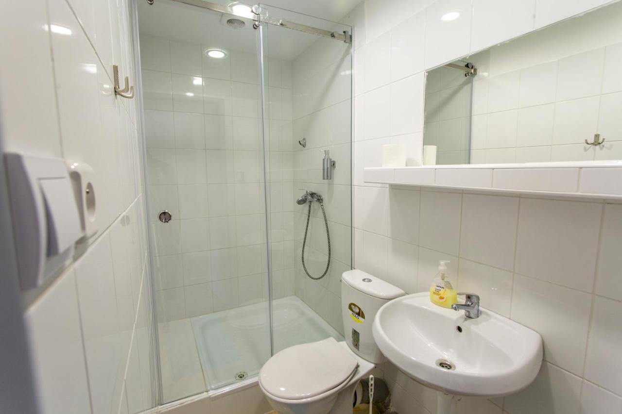 Habitación Doble con baño privado - 2 camas