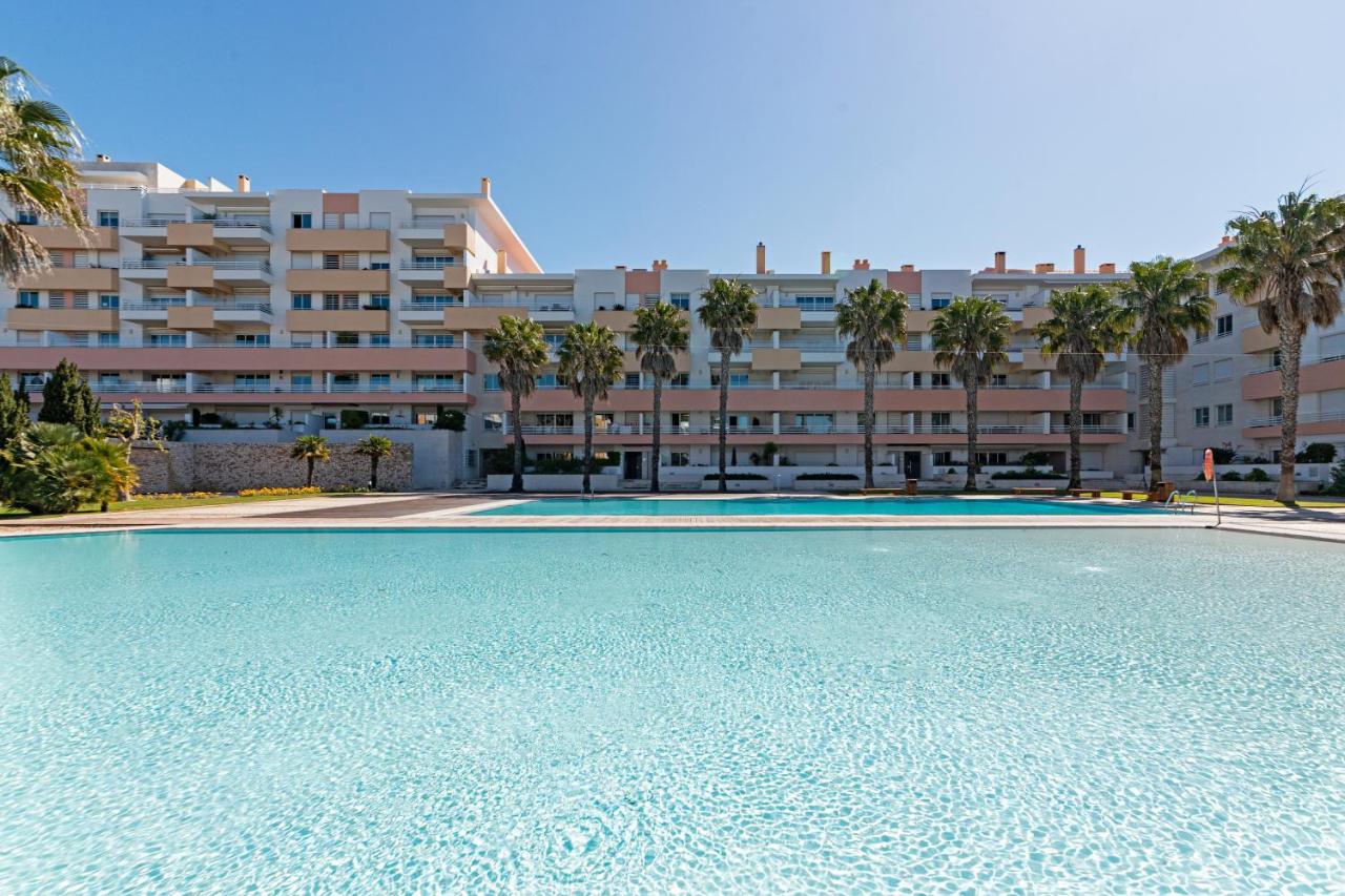Bafureira Cascais Apartment; Condomínio privado com piscina - B&B