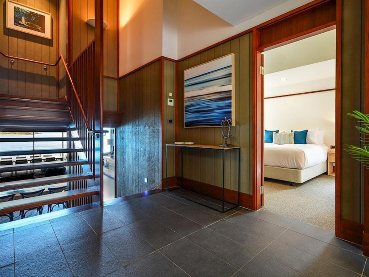4 bedroom sea view front row villa – Villa 20