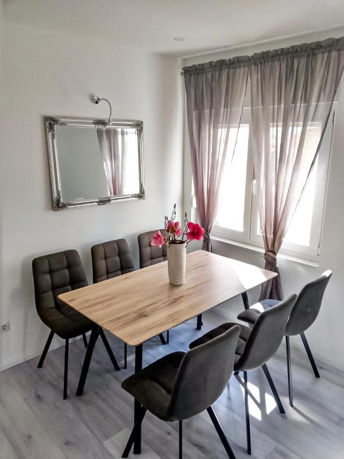 Appartamento con 2 Camere da Letto