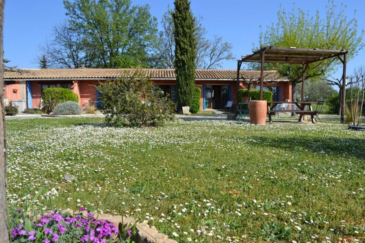 Village de gîtes Les Olivettes - B&B Saint-Dézéry