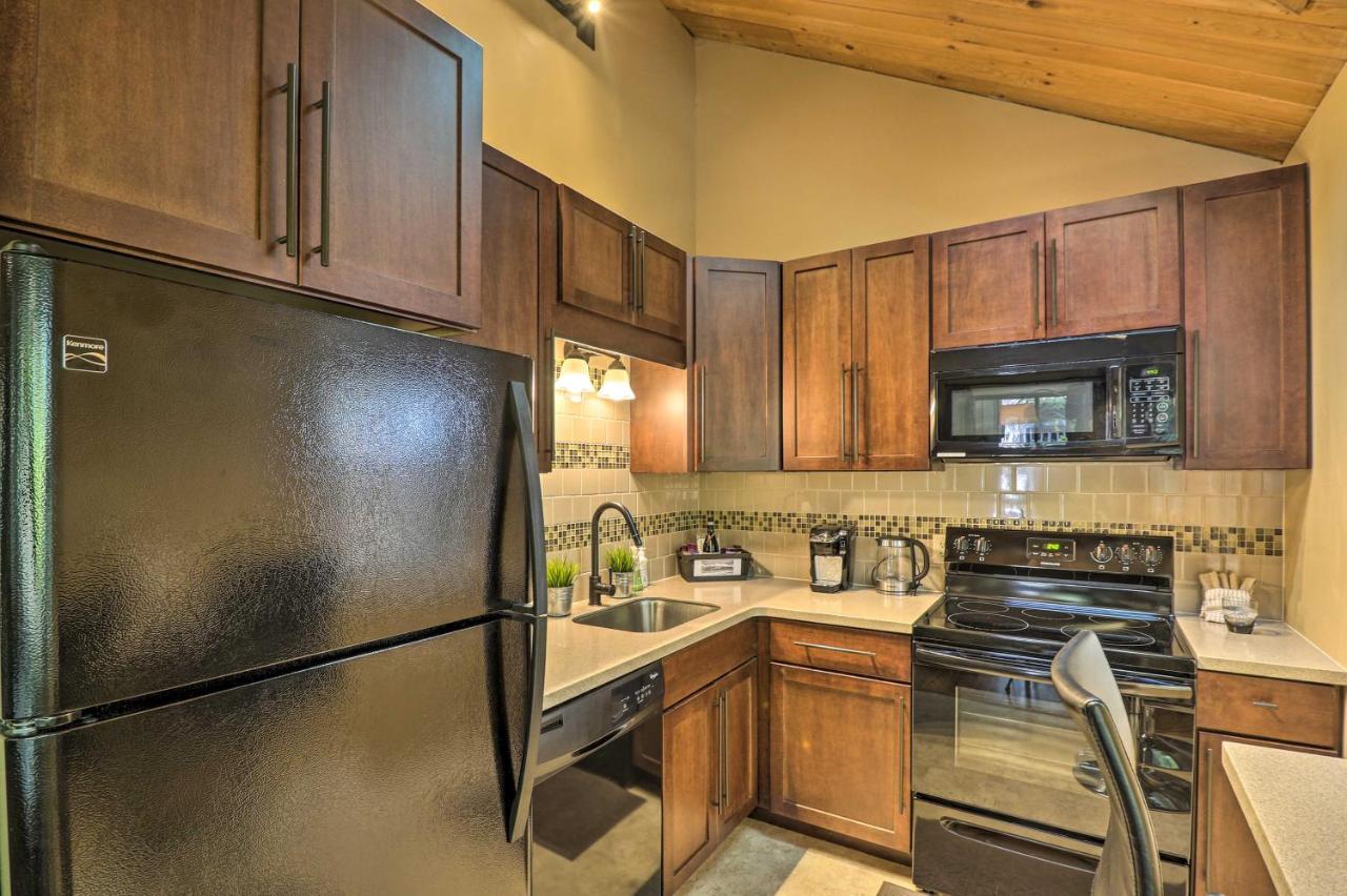 Airy Resort Condo Less Than 3 Miles to Whitefish Mountain! - B&B Whitefish