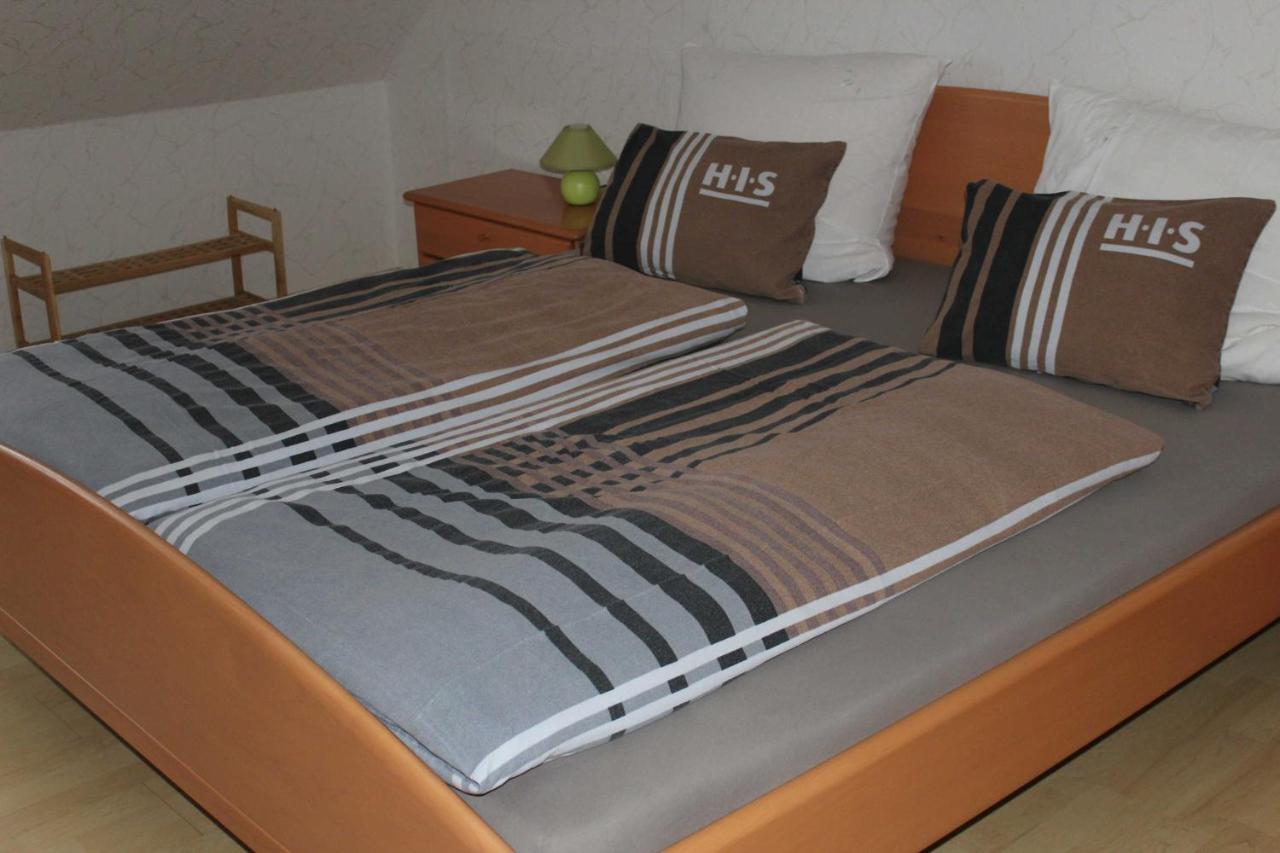 Apartment mit Balkon
