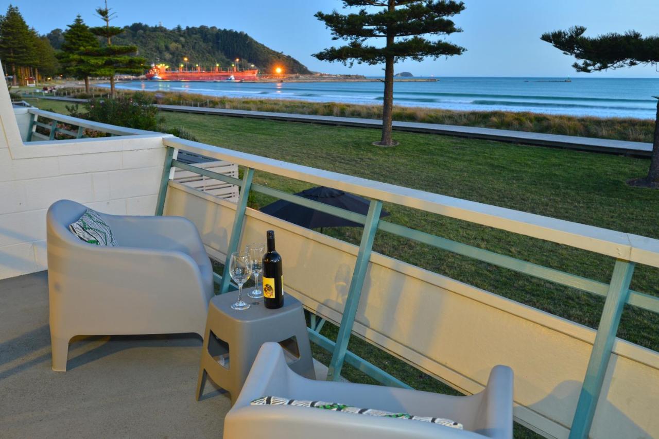 B&B Gisborne - Whispering Sands Beachfront Motel - Bed and Breakfast Gisborne