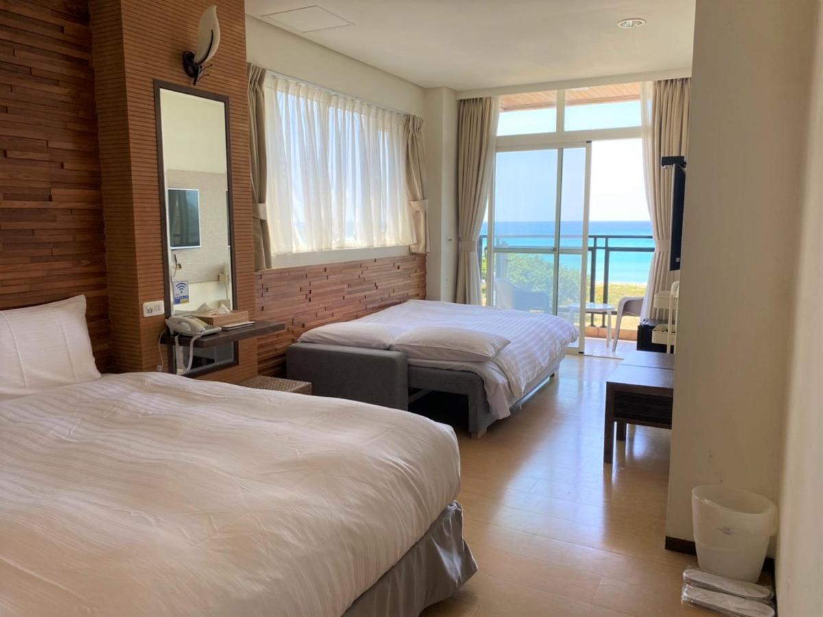 Family Room with Sea View
