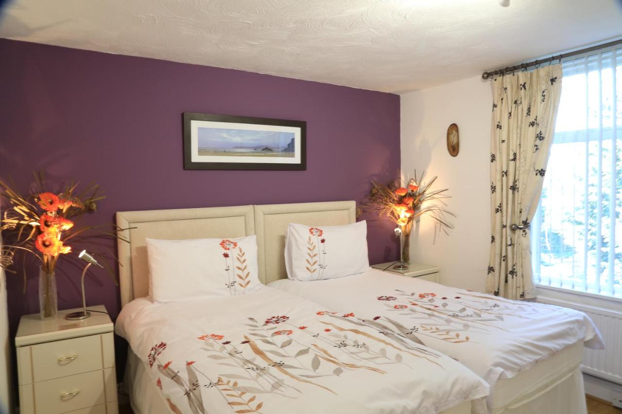 B&B Manchester - La Suisse Serviced Apartments - Bed and Breakfast Manchester